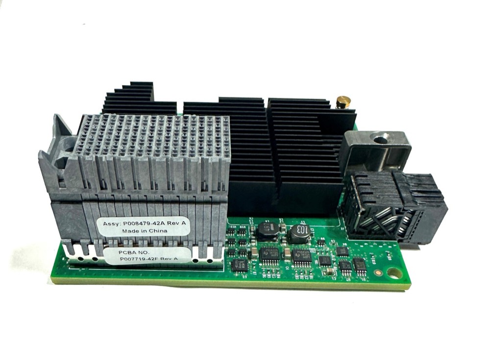 Адаптер 00YK564 LENOVO EMULEX LPM16004B-L MEZZ 16GB 4-PORT FIBRE CHANNEL ADAPTER — фото 1