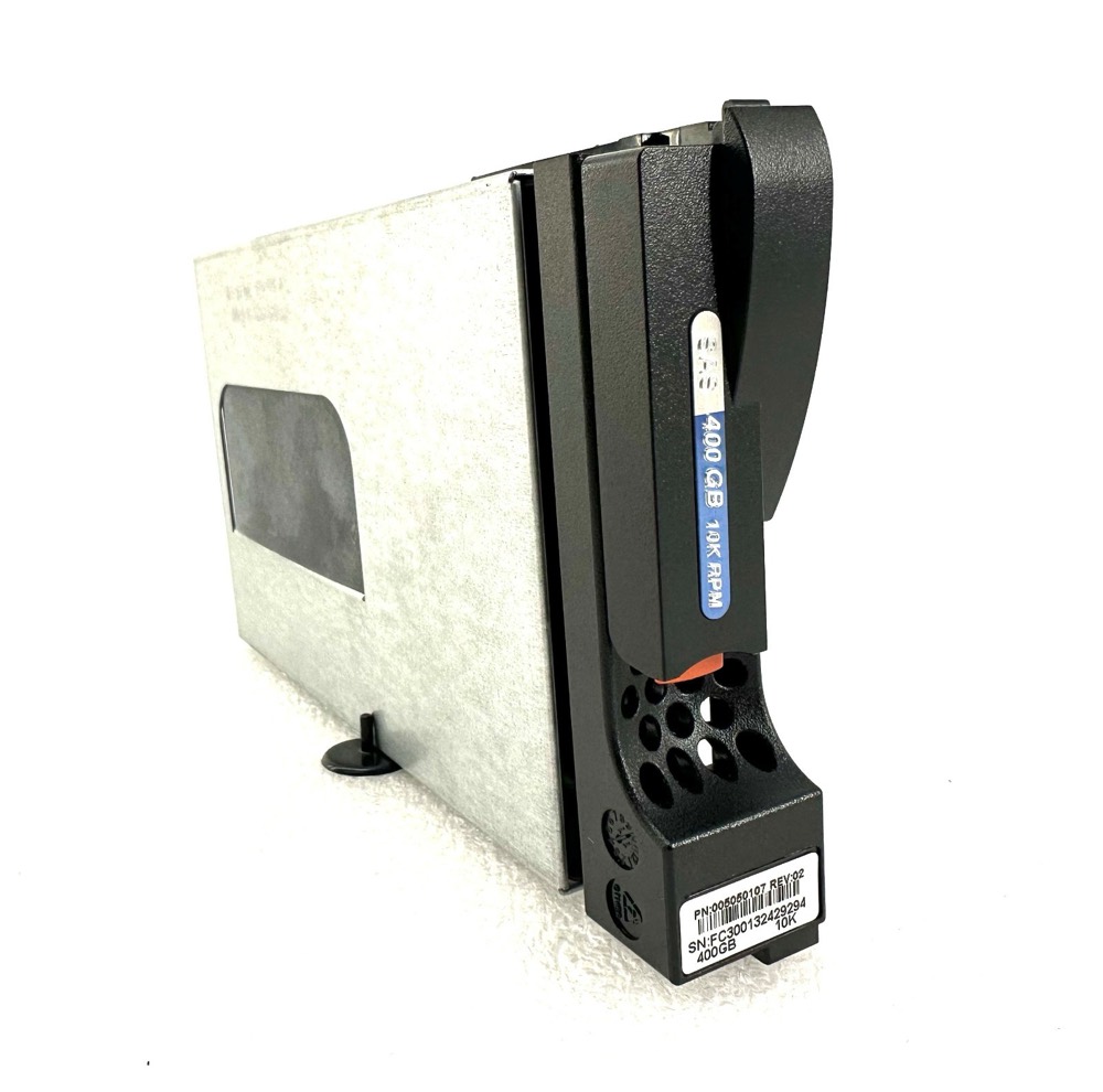 Жёсткий диск 05050107 New EMC 400GB 10K 3.5 SAS EMC 520 DV AX4 HDD — фото 1