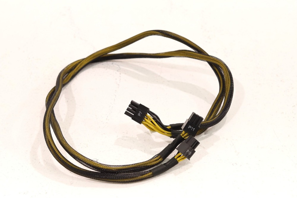 Графический ускоритель Dell Precision Series PCI-e Auxiliary Graphics Card Power Cable Dell P/N: 0FP433 — фото 1