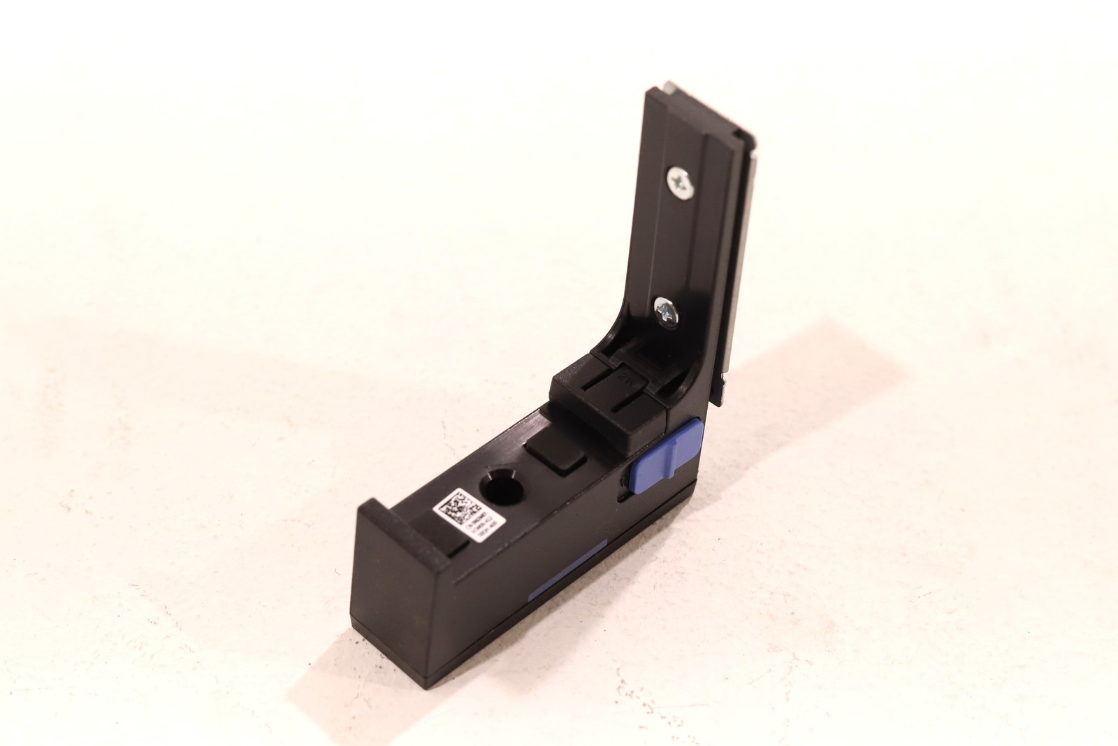 Графический ускоритель Dell Precision Graphics Card Plate Bracket & End Holder Dell P/N: 0W2MKY Grade A — фото 1