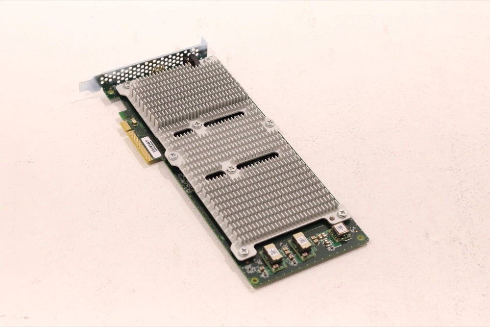 Плата NetApp Flash Cache 2 1.0TB PCIe Card P/N: 111-00903+E0 Tested Working — фото 1