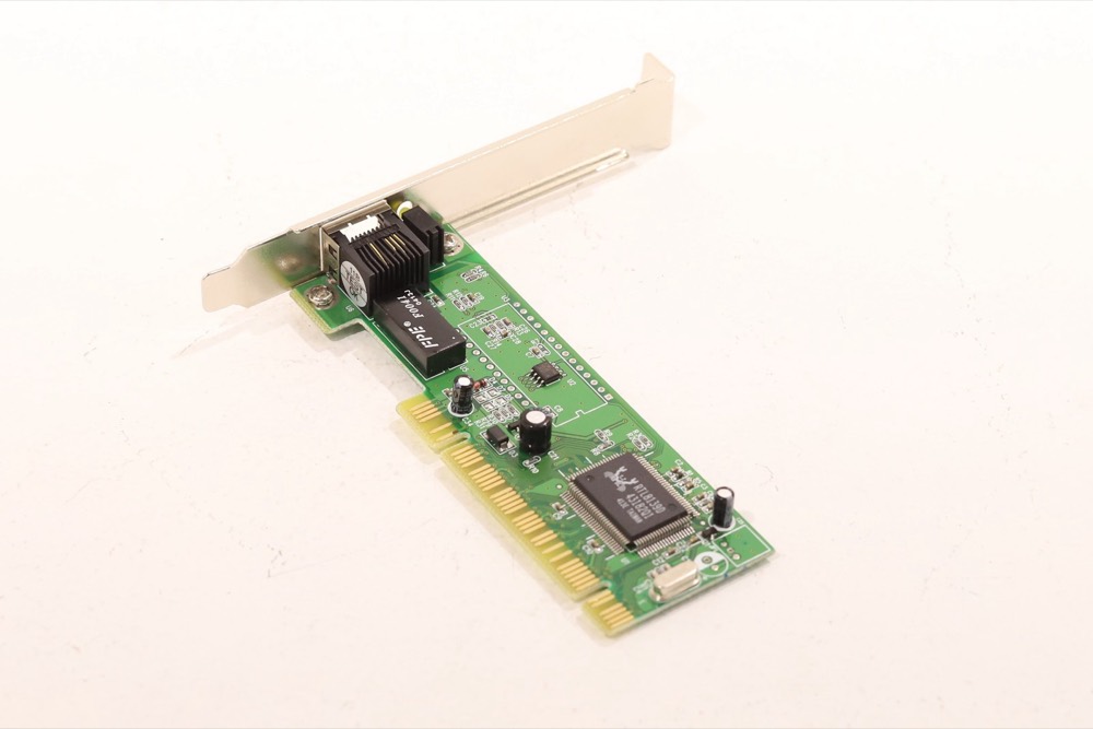 Линейная плата Realtek 10/100Mbps PCI-Express Network Interface Card P/N: 1242-00000107-020 — фото 1