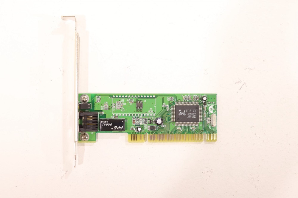 Линейная плата Realtek 10/100Mbps PCI-Express Network Interface Card P/N: 1242-00000107-020 — фото 2