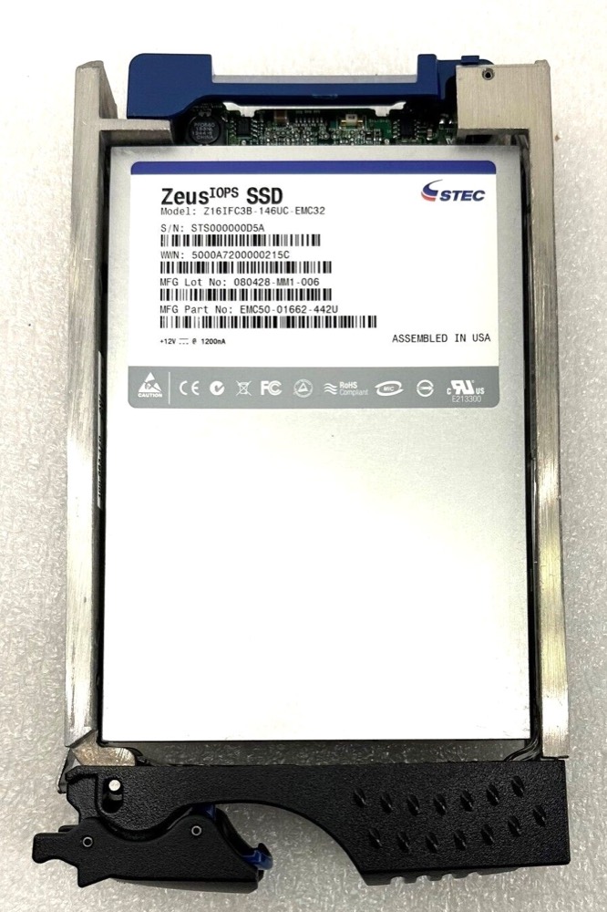 SSD-накопитель 101-000-132 EMC S-SSD 146GB 32GBIT FLASH FC DRIVE — фото 1
