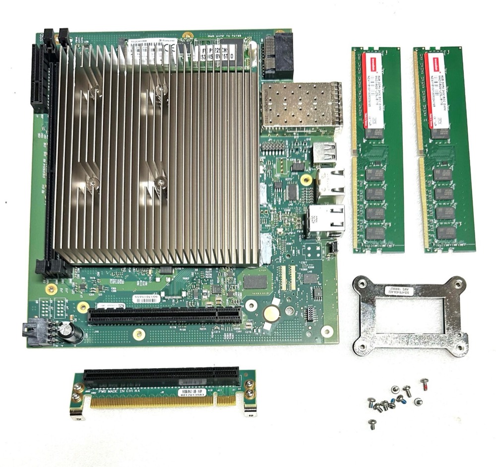 SSD-накопитель 1062-7021 KONTRON ME1100BX EMBEDDED BOARD 2.1GHZ/12C/16GB/32GB SSD KIT — фото 1