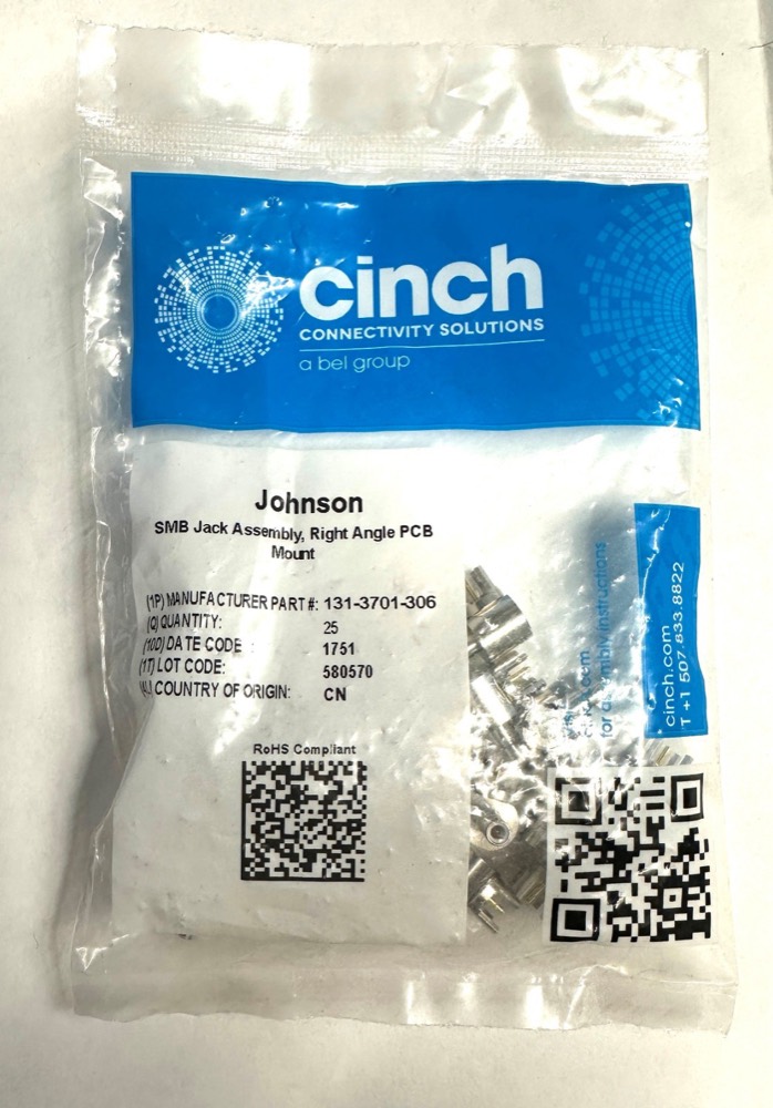 Компонент 131-3701-306 JOHNSON COMPONENTS CONN SMB JACK R/A 50 OHM PCB (25 PCS BAG) — фото 1