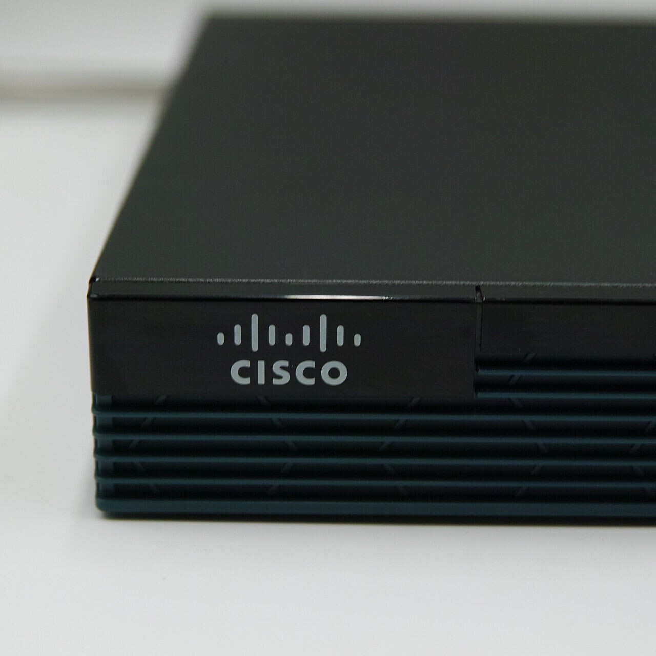 Маршрутизатор Cisco 1921-K9 — фото 3