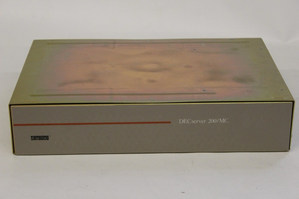 Сервер DSRVB-AB HP Vintage DIGITAL DECSERVER 200/MC TERM SERVER ETHERNET — фото 1