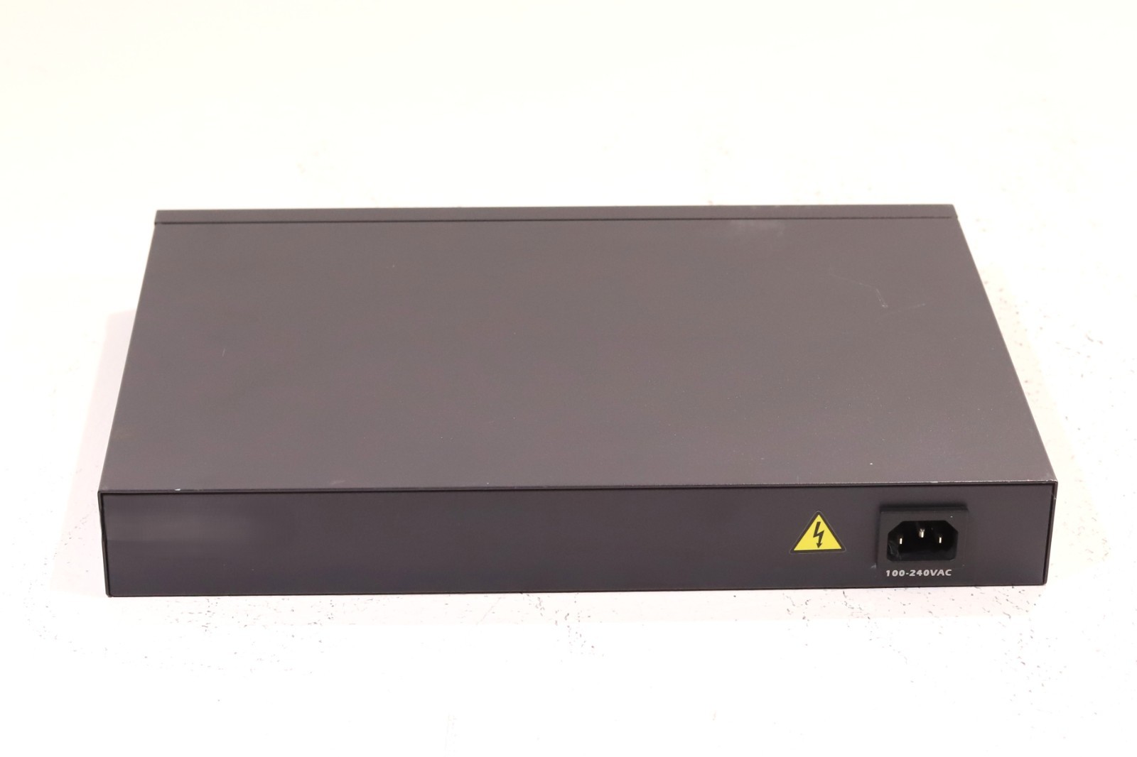 Коммутатор Dell PowerConnect 2324 24-Port Gigabit Fast Ethernet Switch Dell P/N: N4639 — фото 3