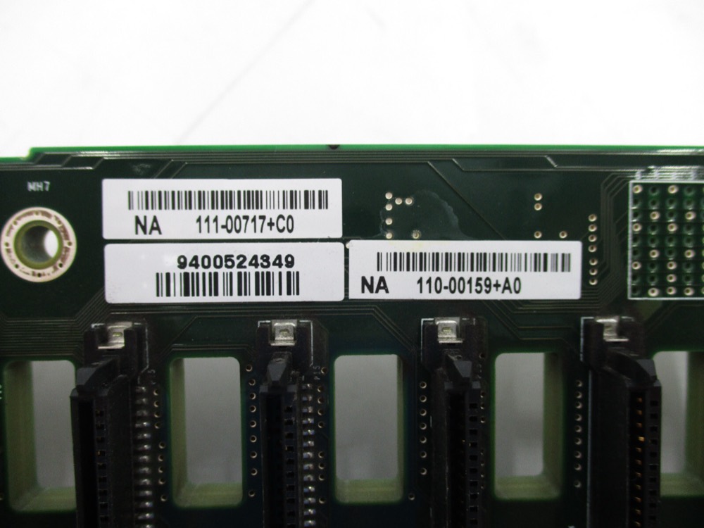 Бэкплейн NetApp 24 отсека 2,5" SAS (111-00717+C0) — фото 3