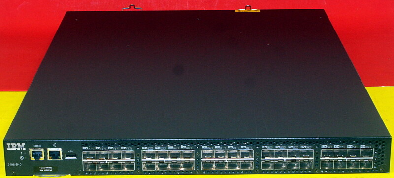 FC-коммутатор IBM System Storage SAN40B-4 2498-B40, 40 портов 8 Гбит/с, 1U — фото 1