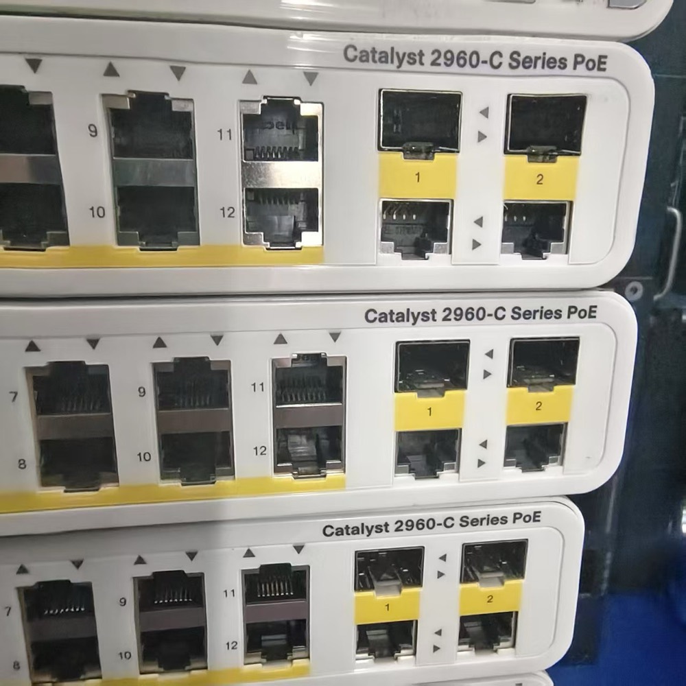Коммутатор Cisco 2960C-12pc-L — фото 1