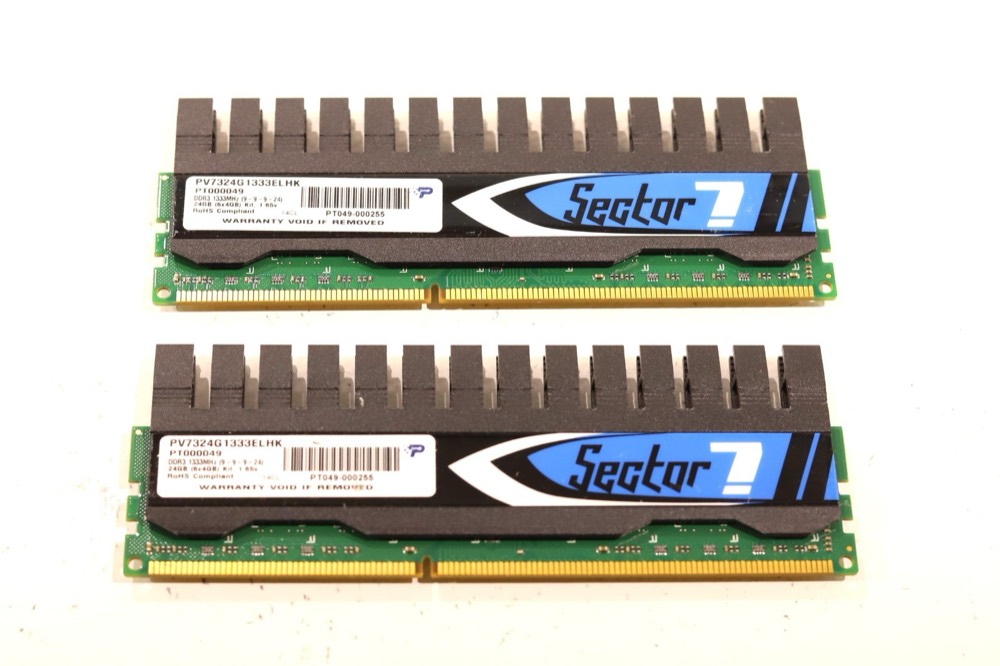 Модуль памяти Patriot 8GB (2x4GB) PC3-10600 DDR3-1333MHz Desktop Memory P/N: PV7324G1333ELHK — фото 1