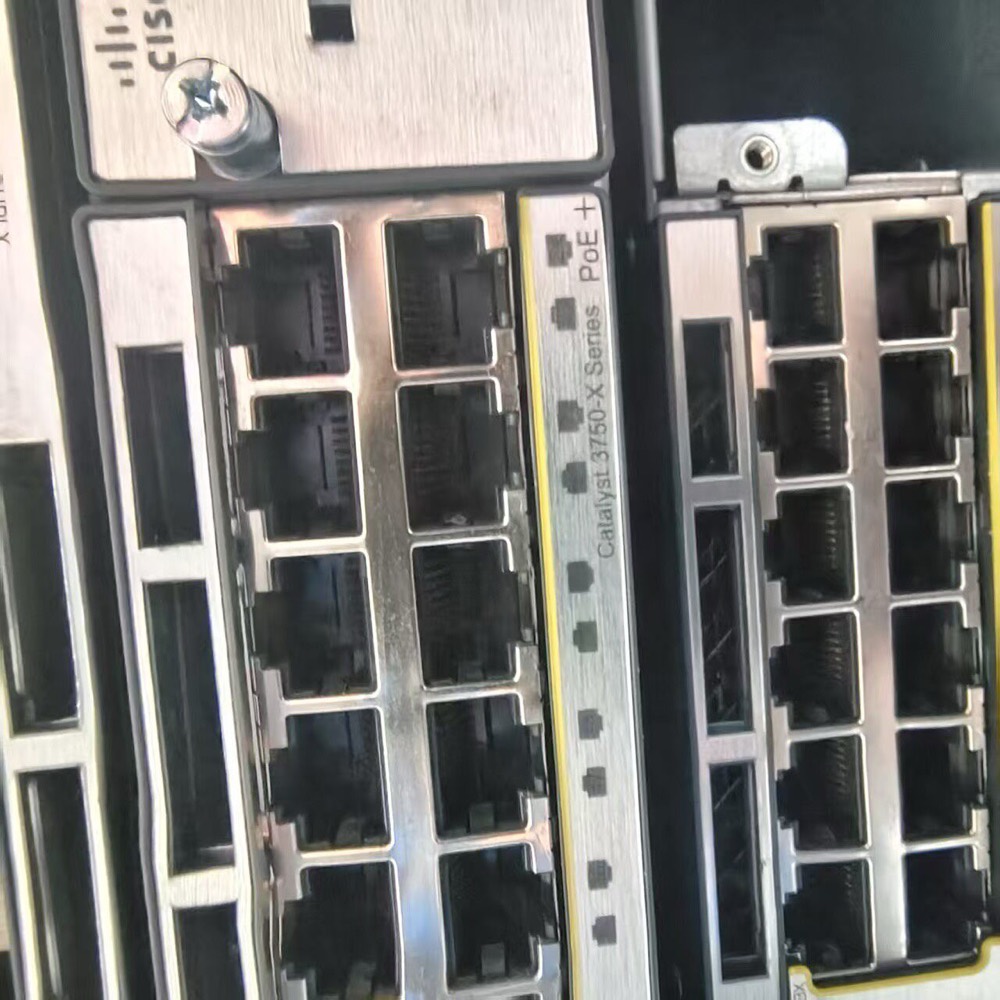 Коммутатор Cisco 3750X-24p-E — фото 1
