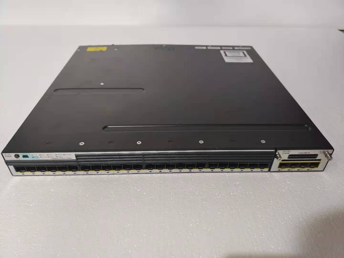 Коммутатор Cisco 3750x-24s-e — фото 1