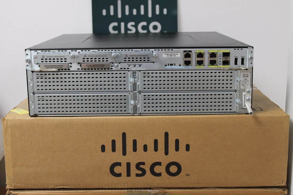 Маршрутизатор Cisco 3945E-V/K9 — фото 3