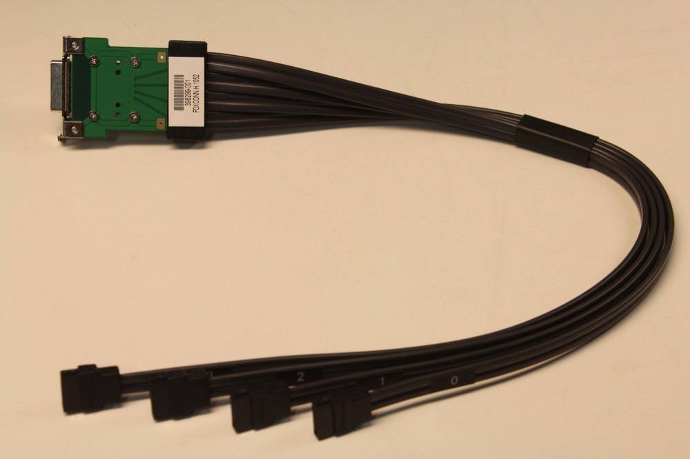 Кабель 398299-001 HP External Mini SAS Black 4x Cable NEW Bulk — фото 1