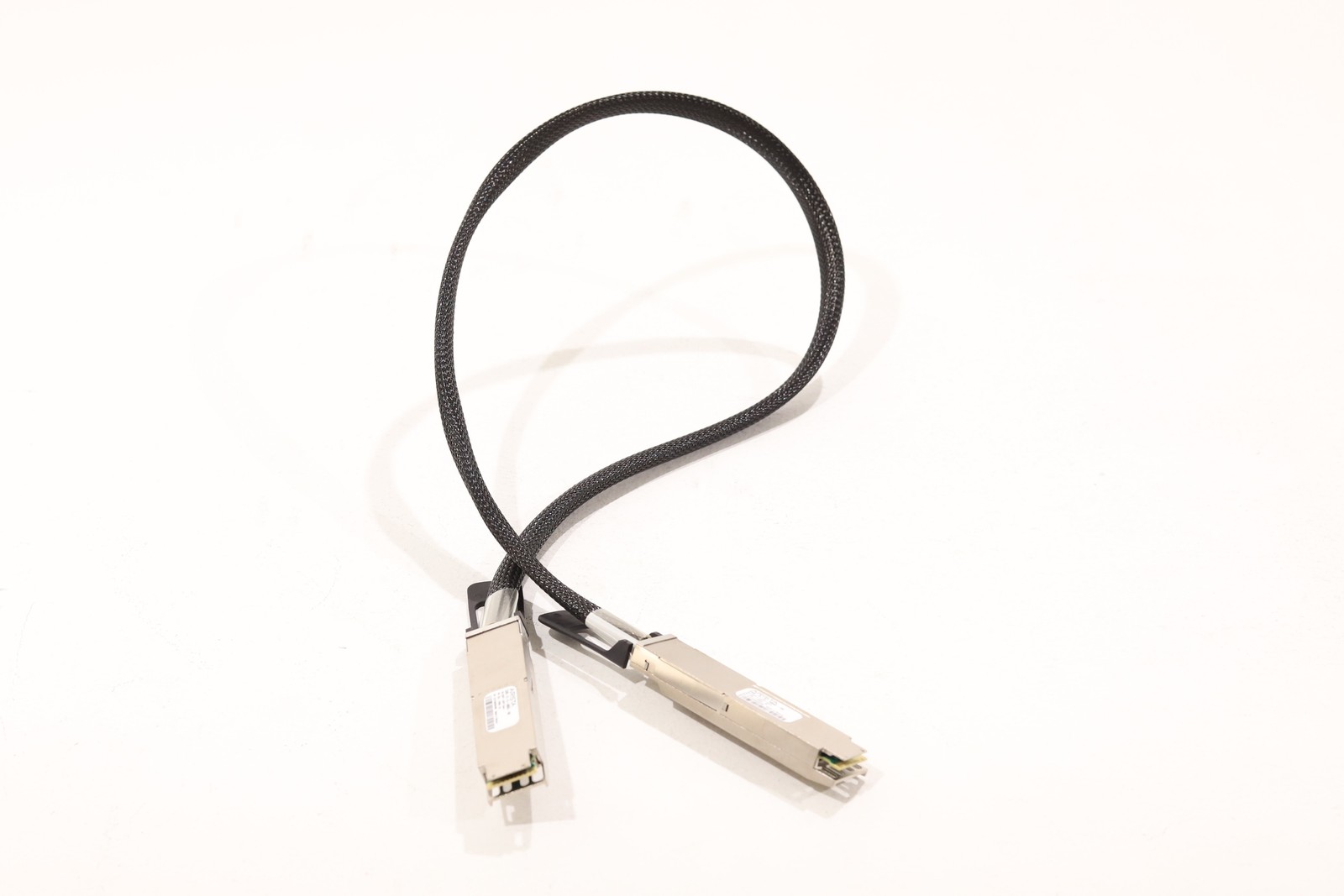 Трансивер Arista 1M OSFP To OSFP 400GbE Twinax Transceiver Cable P/N: CBL-10508-20 Tested — фото 1