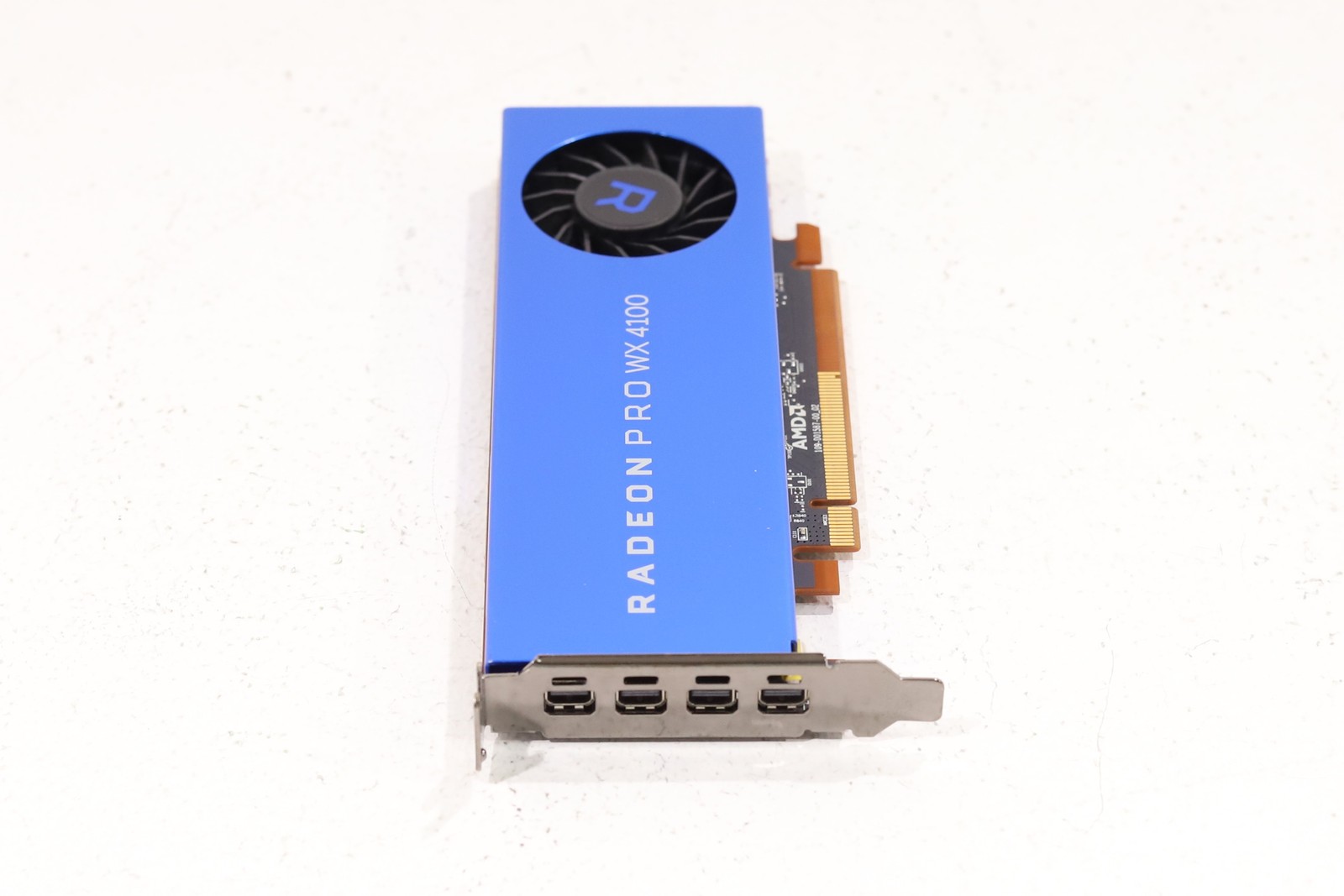Графический 102D0150600 ускоритель AMD Radeon Pro WX 4100 4GB GDDR5 PCIe x8 Graphics Card P/N: 102D0150600 Tested — фото 2