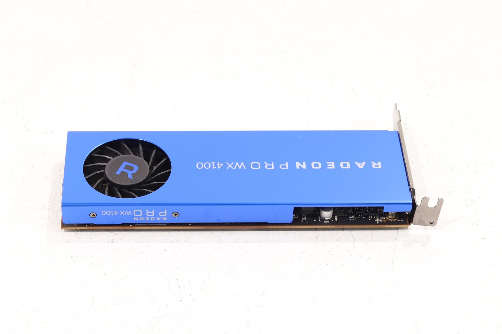 Графический 102D0150600 ускоритель AMD Radeon Pro WX 4100 4GB GDDR5 PCIe x8 Graphics Card P/N: 102D0150600 Tested — фото 3