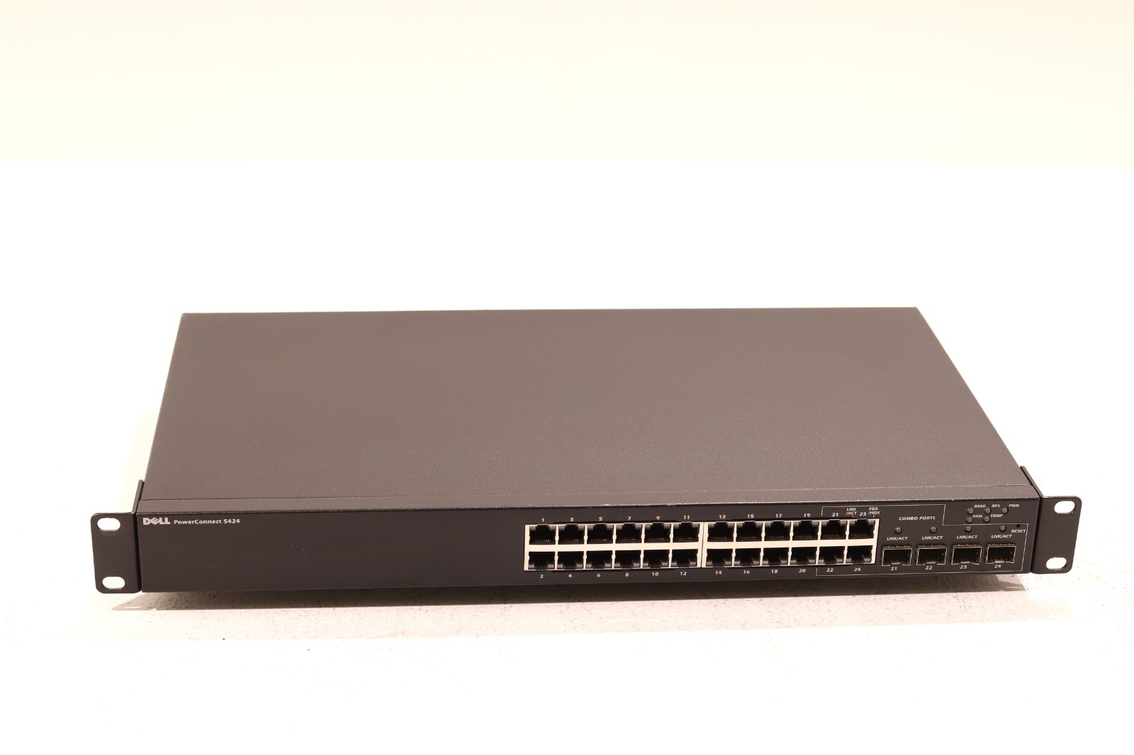 Коммутатор Dell PowerConnect 5424 24-Port Gigabit Managed Network Switch with Ears Tested — фото 2