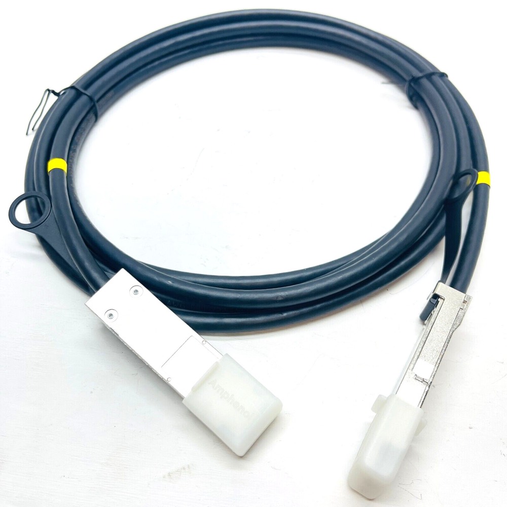 Трансивер 58-0000042-01 Extreme QSFP+ to QSFP+ Twin ax Cable E40G-QSFP-QSFP-C-03 — фото 1