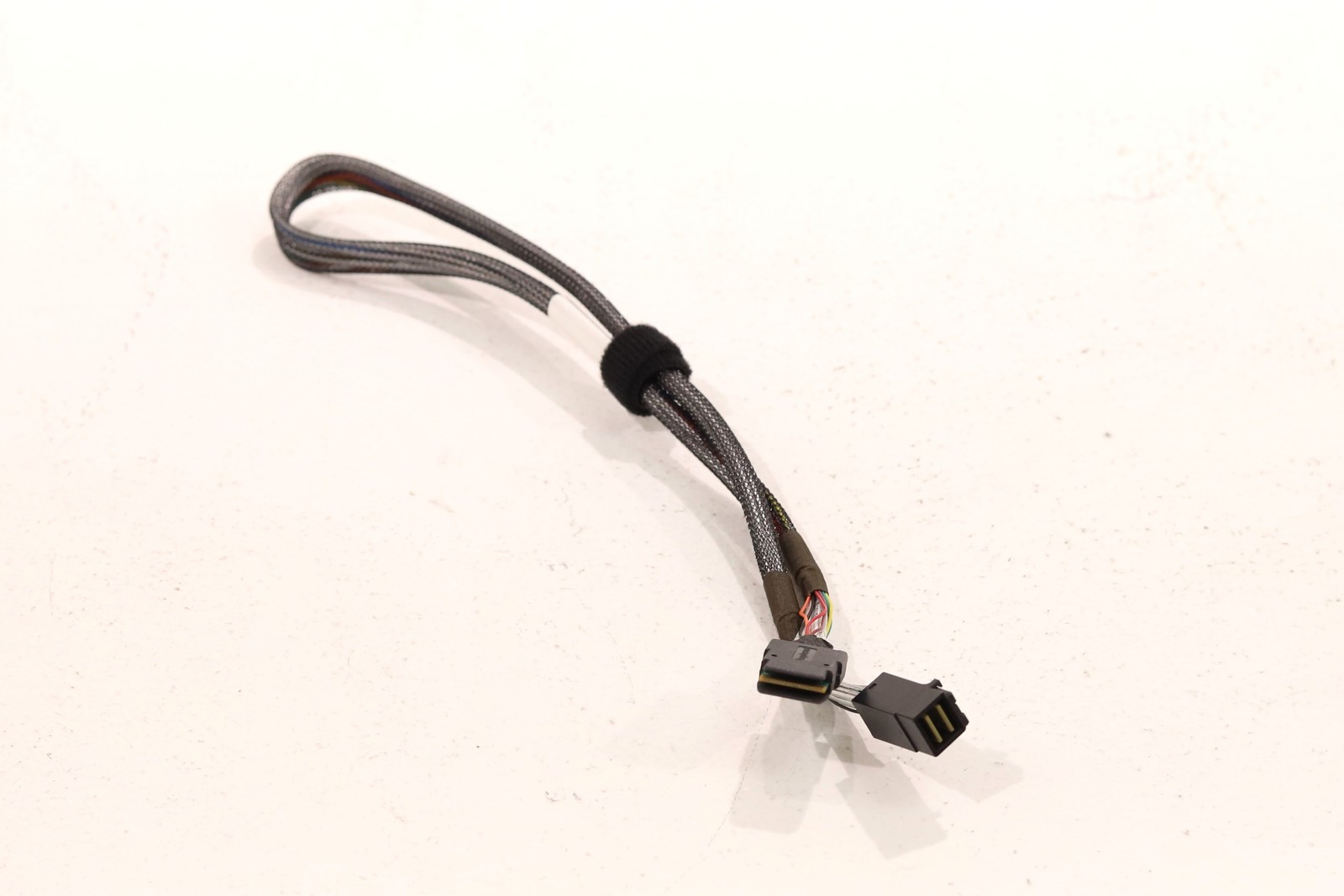 Кабель Oracle Internal Mini SAS Disk Data Cable P/N: 7041996 Tested Working — фото 1