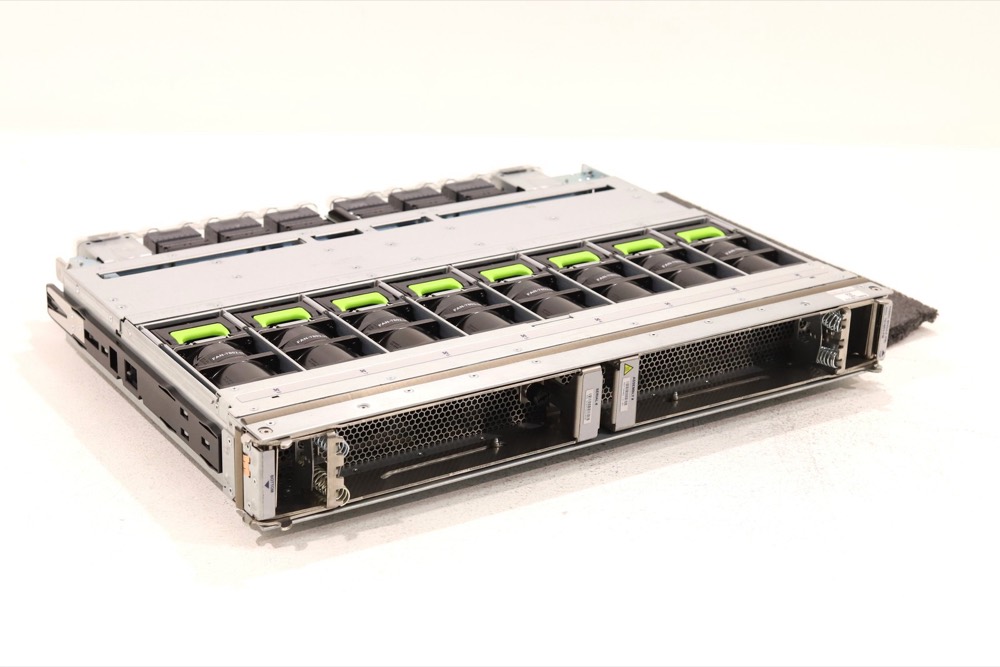 Модуль фабрики Arista 7800R3 Series Switch Fabric Module P/N: 7816R3-FM Tested Working — фото 1