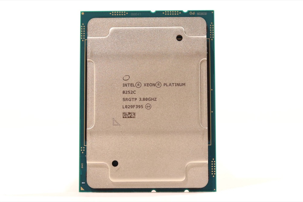Процессор New ListingIntel Xeon Platinum 8252C 4.50GHz 12-Core 24.75MB LGA 3647 Processor P/N: SRGTP — фото 1