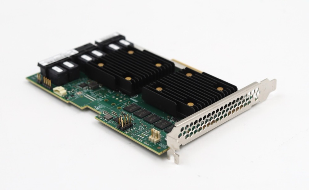 Адаптер Lenovo ThinkSystem 930-24i 4GB Flash 12GB PCIe x8 RAID Adapter FRU P/N: 01KN509 — фото 1