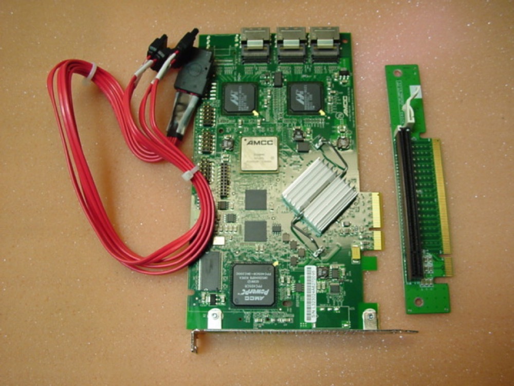 RAID/HBA-контроллер 9590SE-12ML 12 Port SATA II RAID Controller W/QTY 1 QUAD SATA CABLE & PCIe RISER — фото 1