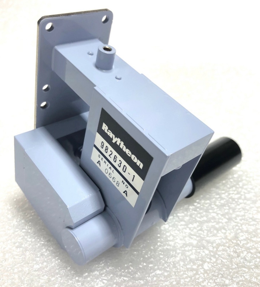 Компонент 982630-1 NEW JRC Raytheon MARINE Magnetron MICROWAVE TUBE P373Mhz — фото 1