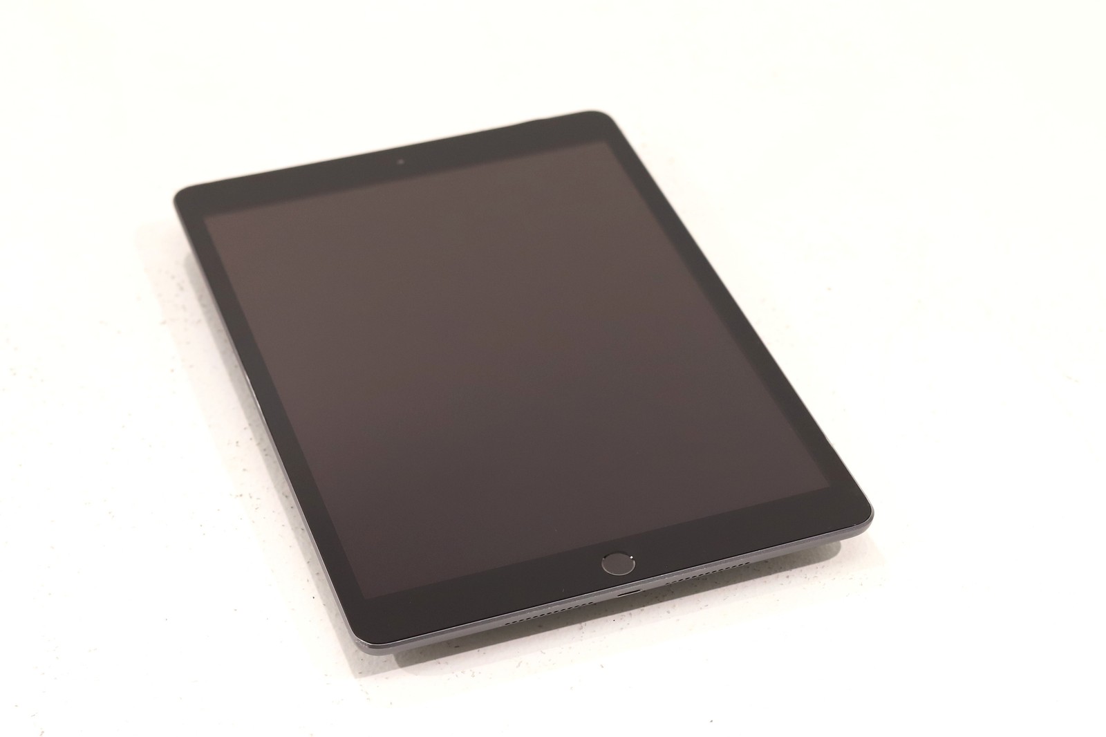 Компонент Apple iPad 7th Gen A2200 10.2" 32GB 89% Health A10 Fusion Chip P/N: MW6W2LL/A — фото 1