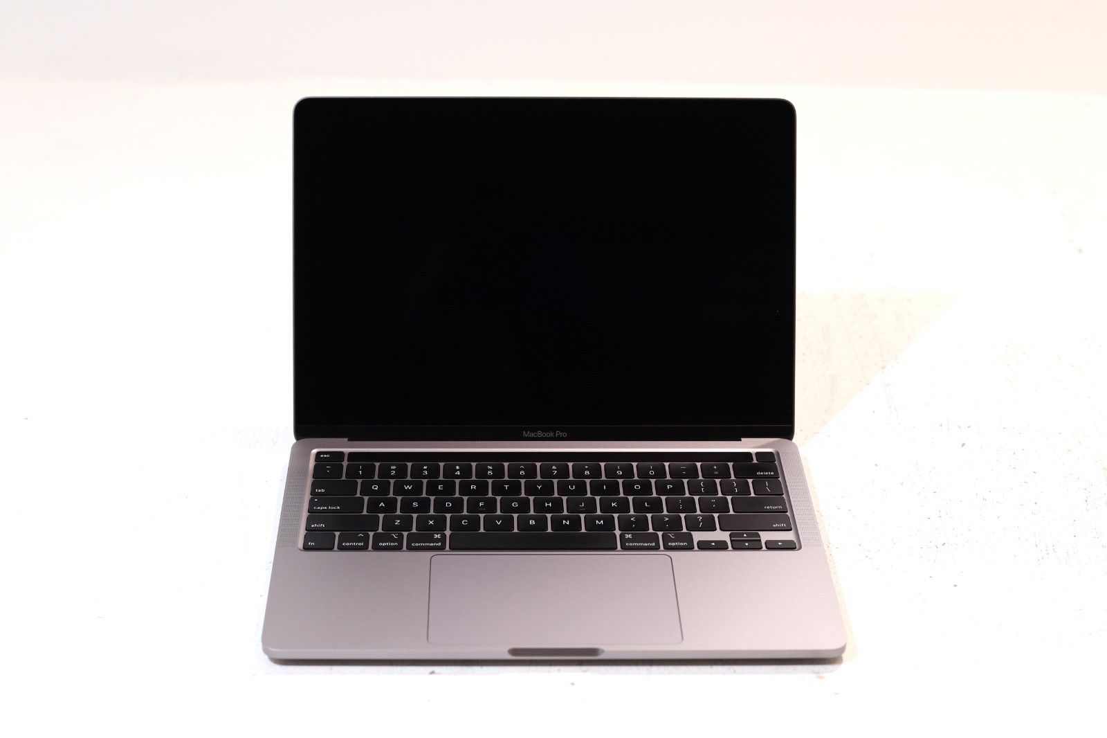SSD-накопитель Apple MacBook Pro A2289 13" i5-8257U 1.40Ghz 8GB RAM 256GB Solid State Drive — фото 2