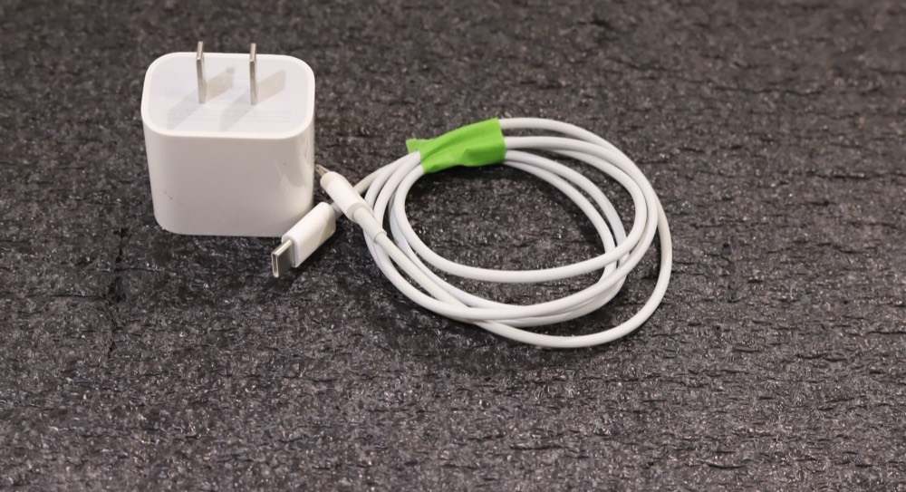Адаптер Apple A2305 3597 20W USB-C Fast Power Adapter Charger For Apple iPhone/iPad — фото 2