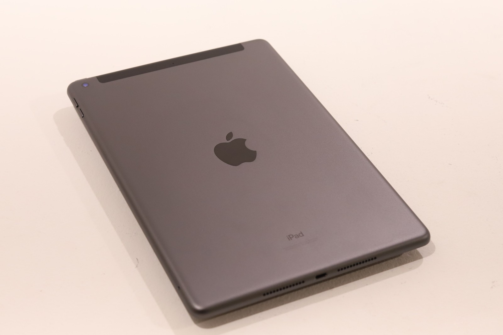 Компонент Apple iPad 8th Gen A2428 10.2" 3GB RAM 128GB A12 Bionic Chip iPad P/N: MYN72LL/A — фото 2