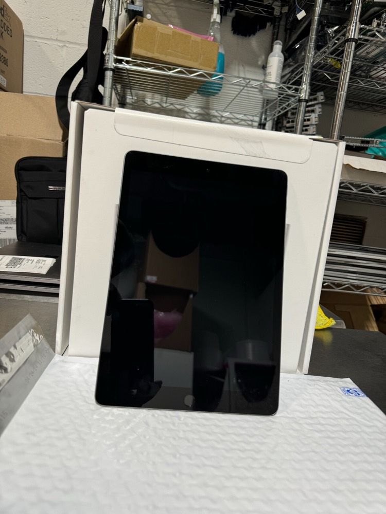 Компонент Apple iPad 9th Gen A2602 10.2" 64GB 85% Health A13 Bionic Chip P/N: MK2K3LL/A — фото 1