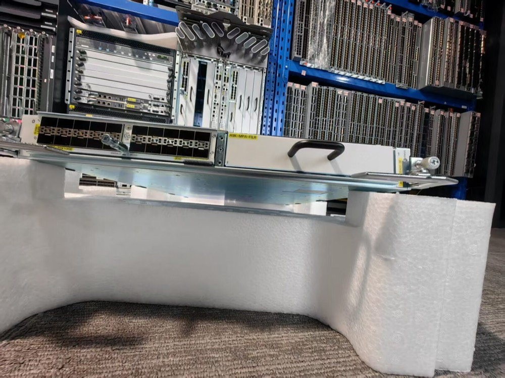 Маршрутизатор Cisco A9K-MOD400-SE — фото 1