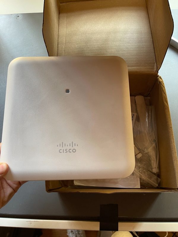 Точка доступа Cisco Aironet 1852I, встроенные антенны, регдомен E — фото 1