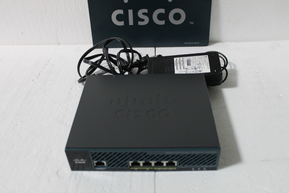 Контроллер Wi-Fi Cisco AIR-CT2504-15-K9 — фото 1