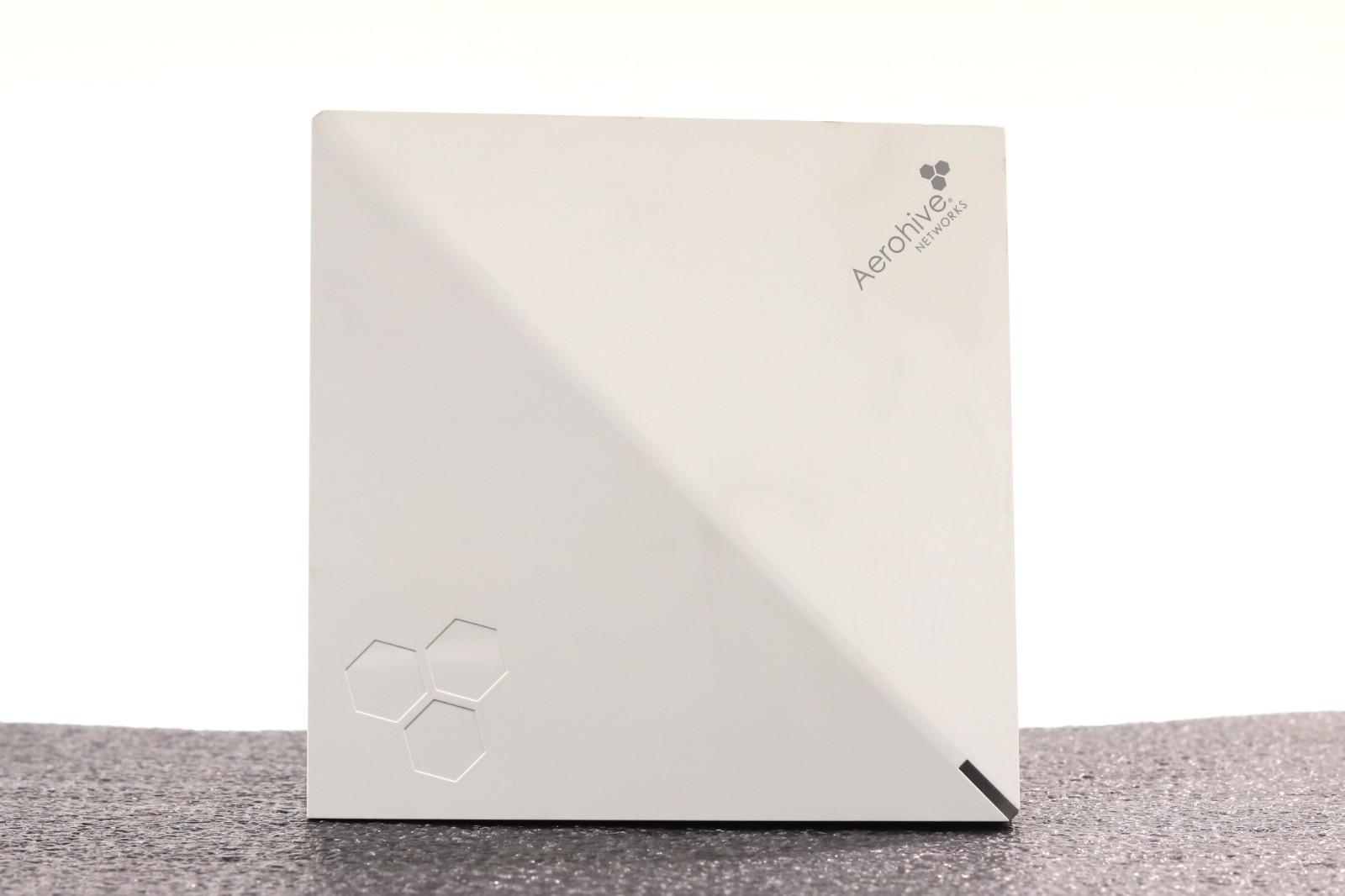 Точка доступа Aerohive AP122 Dual-Band 802.11ac Wireless Access Point P/N: WBV-AP122 Tested — фото 1