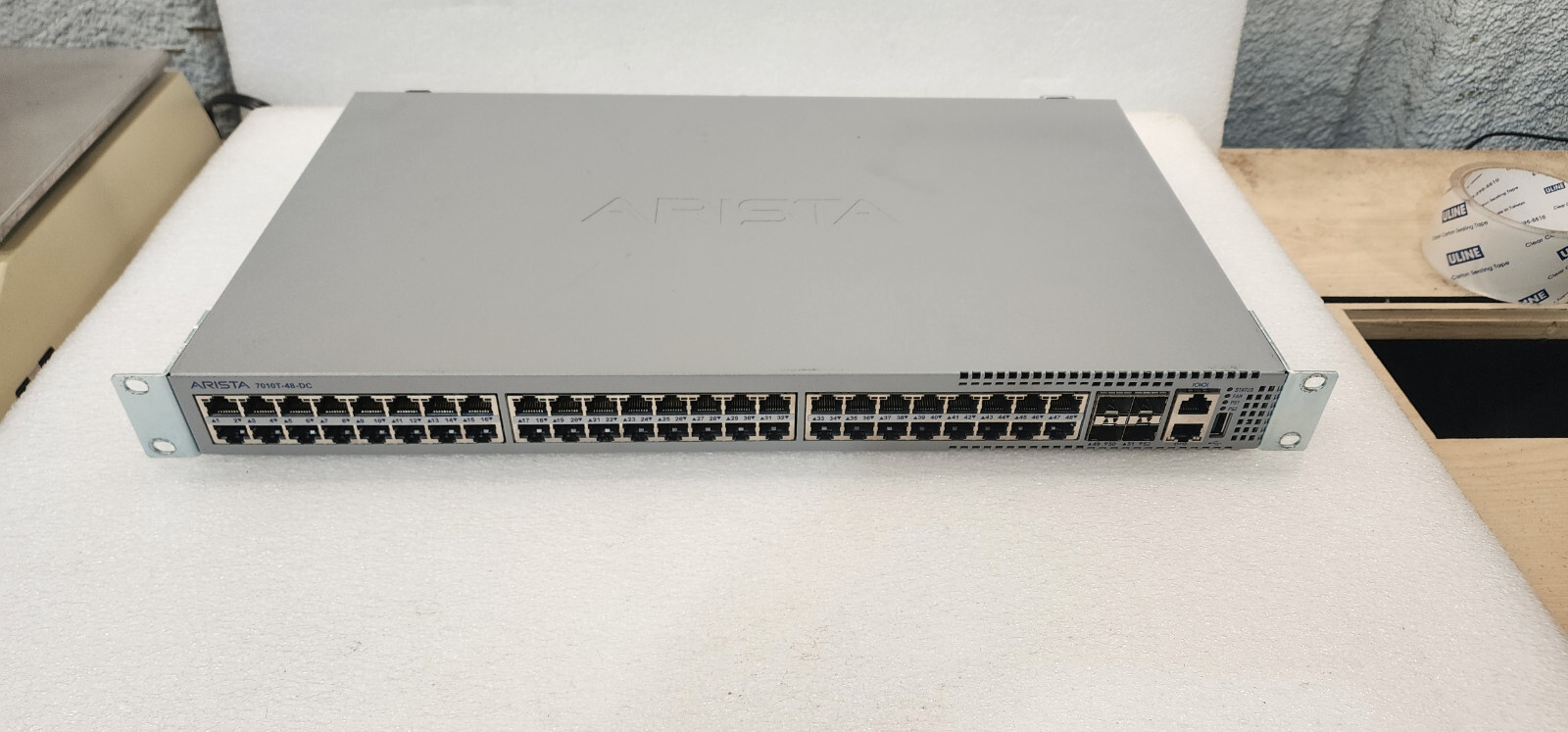 Коммутатор Arista DCS-7010T-48-DC — фото 1