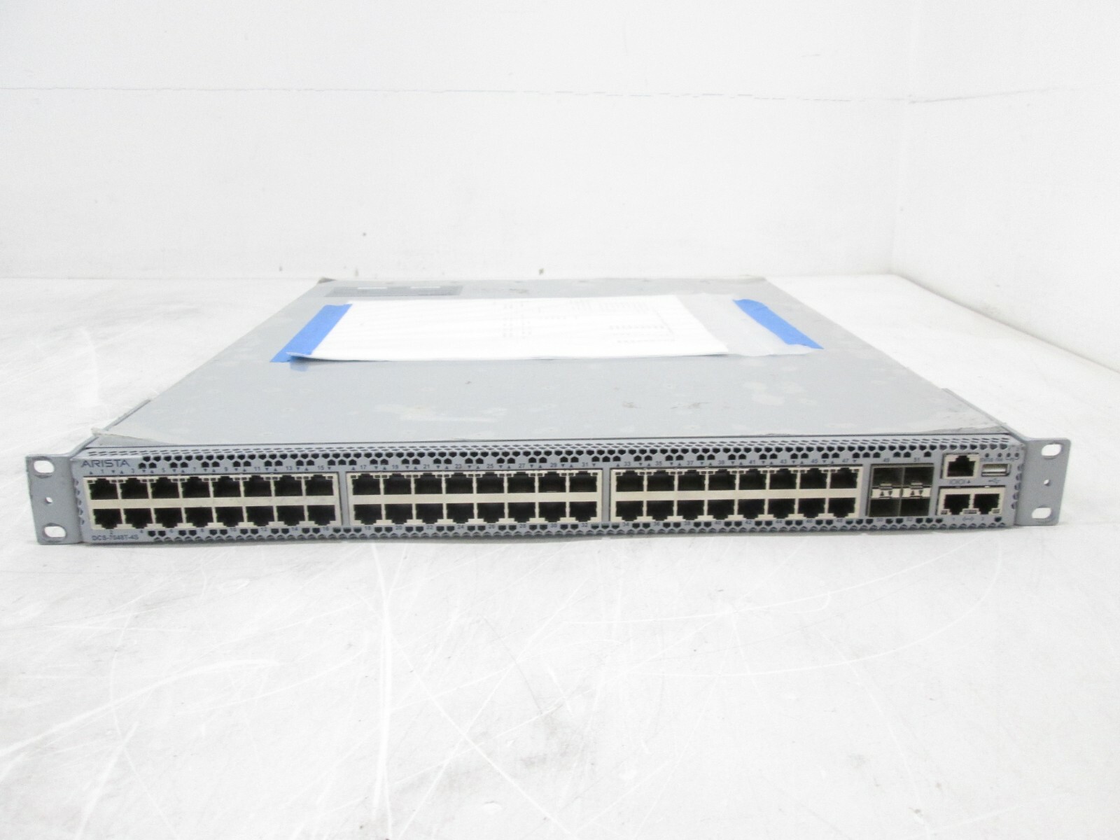 Коммутатор Arista DCS-7048T-4S — фото 1