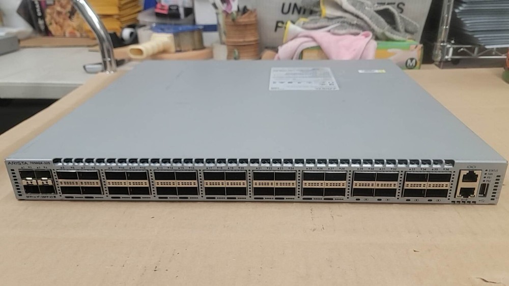 Коммутатор Arista DCS-7050QX-32S — фото 1