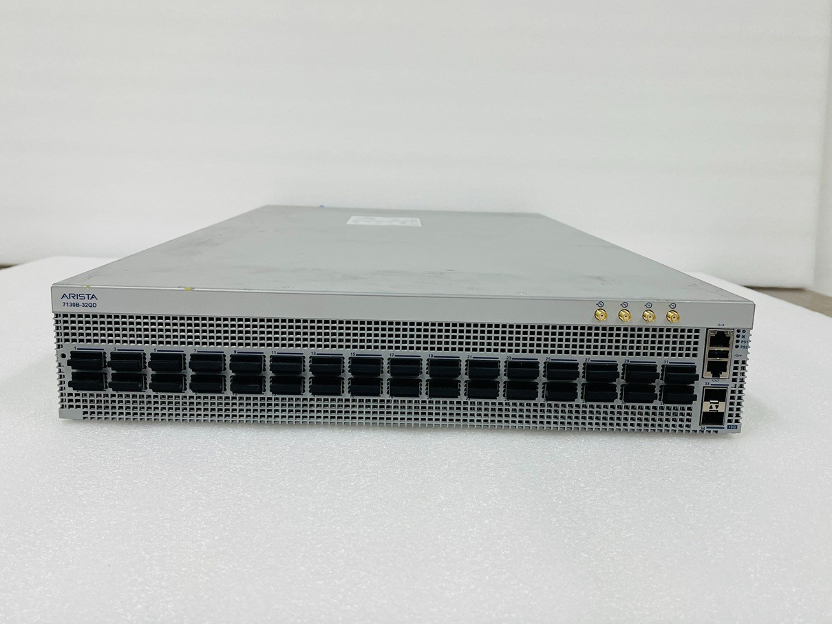 Коммутатор Arista DCS-7130B-32QD-R — фото 1