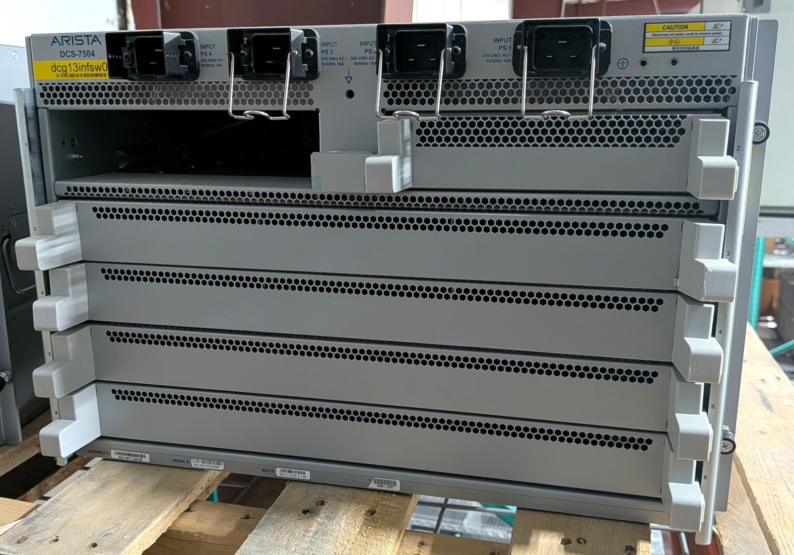 Коммутатор Arista DCS-7504-CH — фото 1