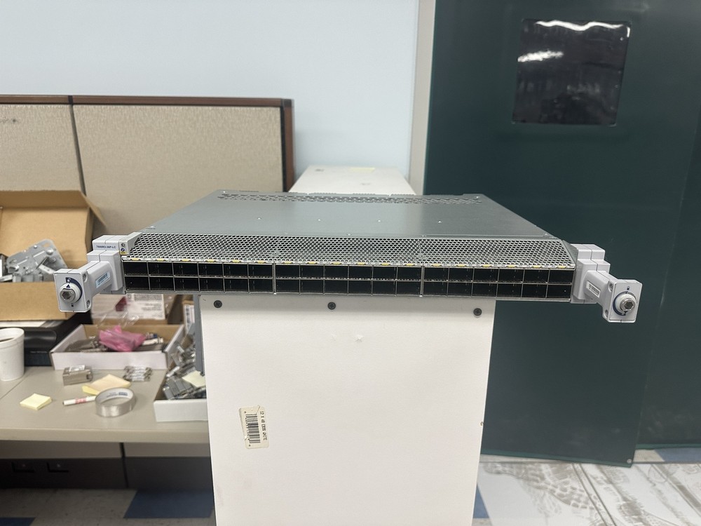 Линейная карта Arista DCS-7800R3-36P-LC 36 портов 400 Гбит/с OSFP — фото 1