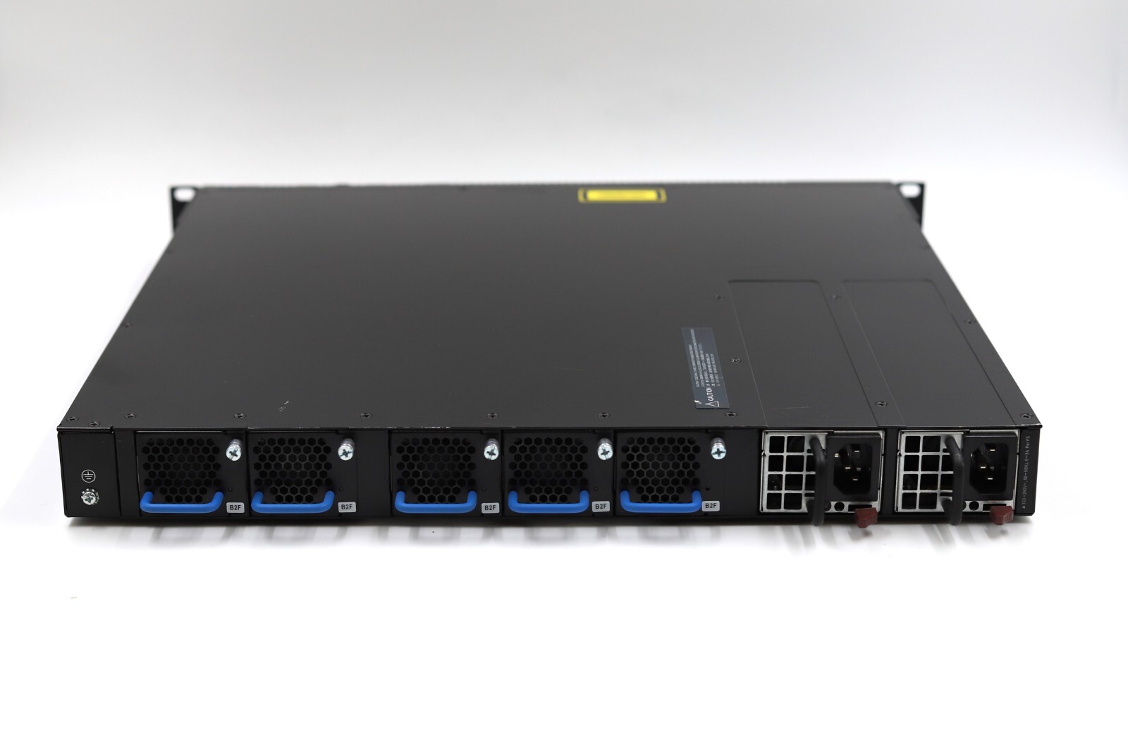 Трансивер EdgeCore AS6701-32X 32-Port 40GbE QSFP+ Network Switch W/Ears 6701-32X-O-AC-B — фото 2