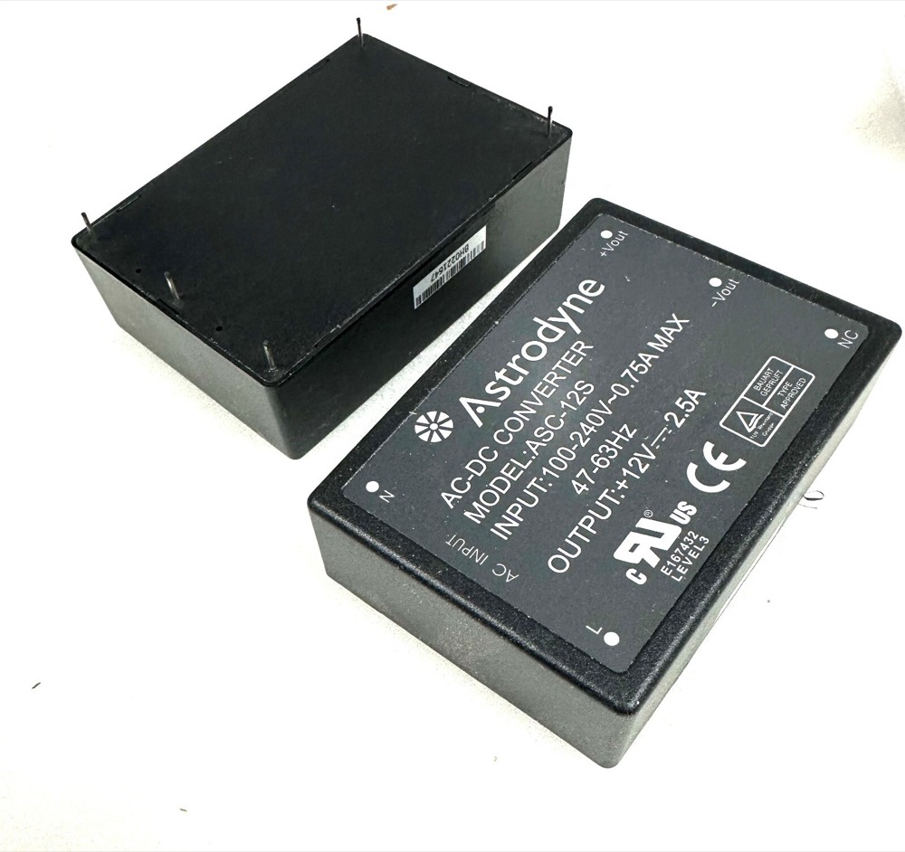 Компонент ASC-12S ASTRODYNE INPUT 100-240V-0.75A MAX / OUTPUT+12V= 2.5A NEW QTY 2 — фото 1