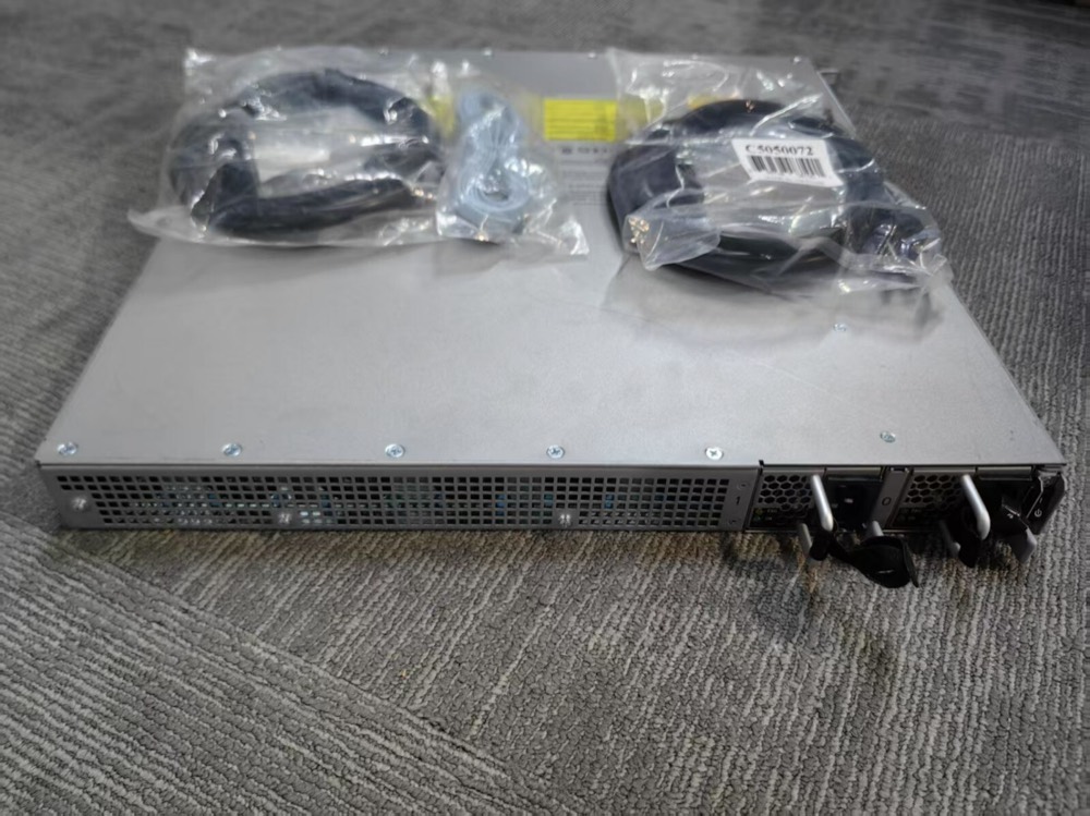 Маршрутизатор Cisco ASR1001-HX — фото 2